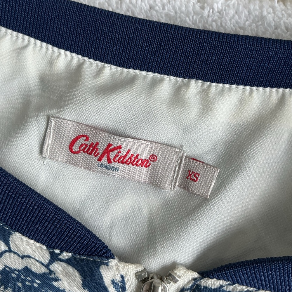 Cath Kidston Navy and White Floral Zip-Front Bomber Jacket - Picture 6 of 7